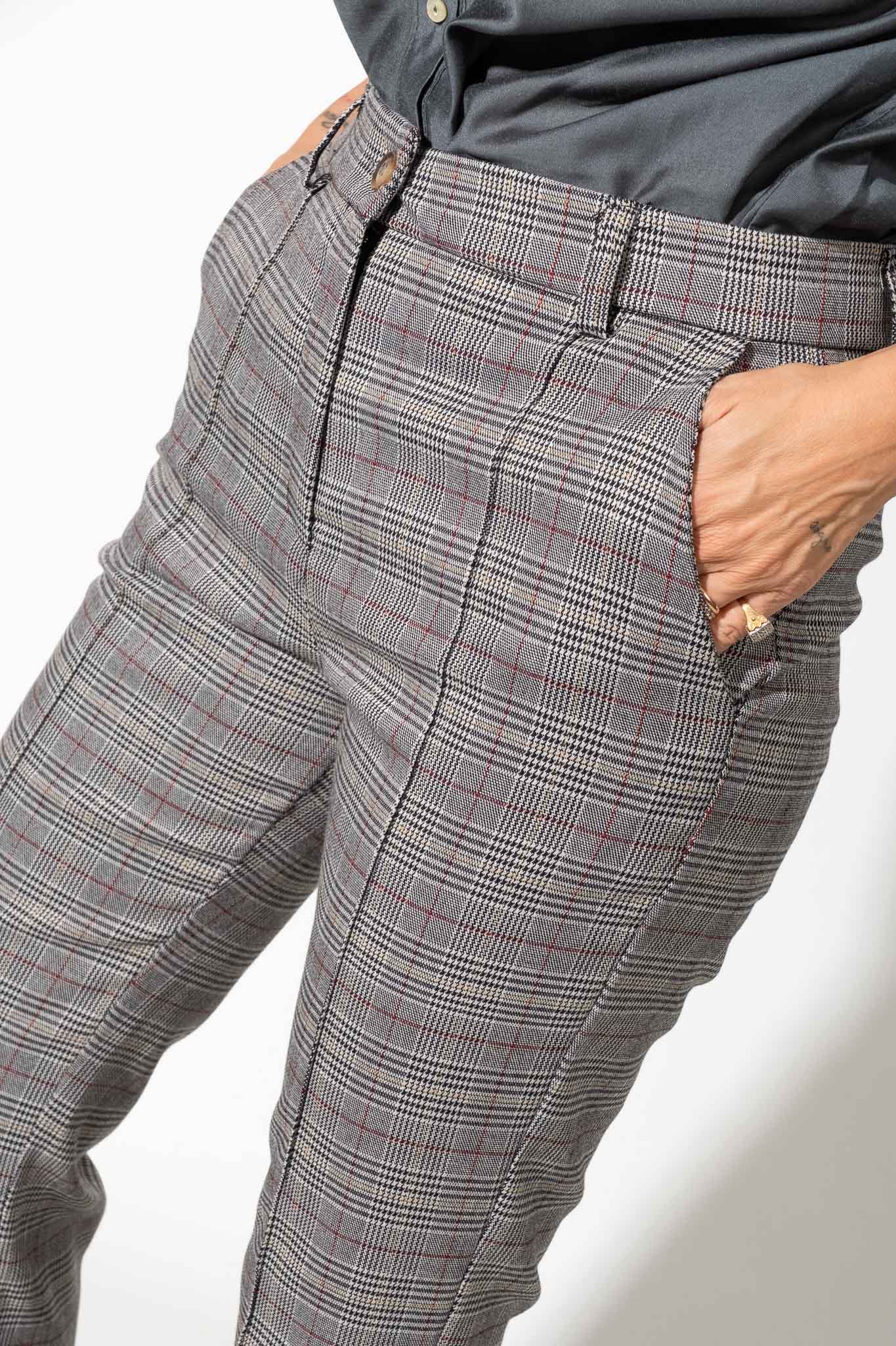 Pantalone British