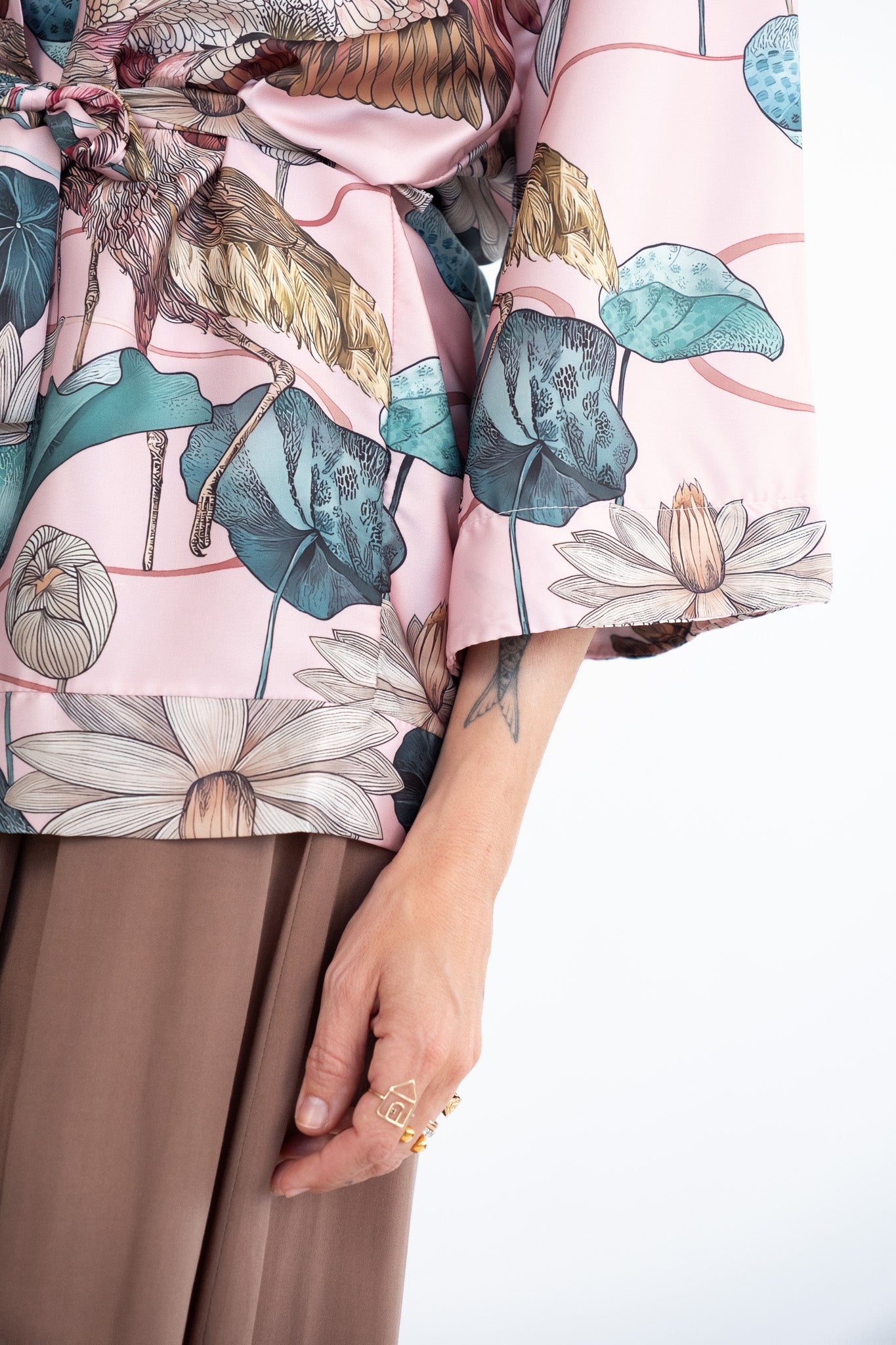 Kimono Lotus