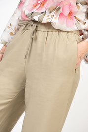 Completo Megan