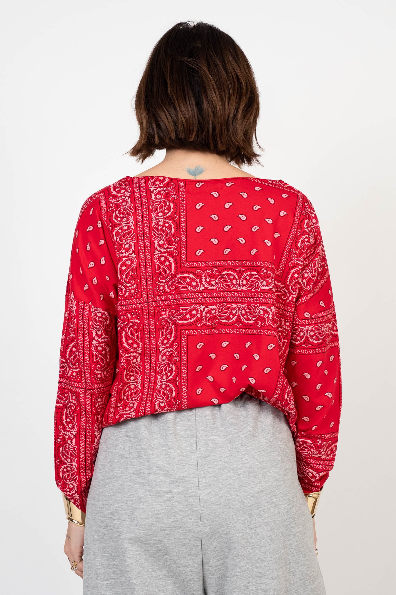 T-shirt over taglio laser bandita